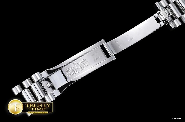 1026 RDD0202B – DayDate 40mm ModernLook 666